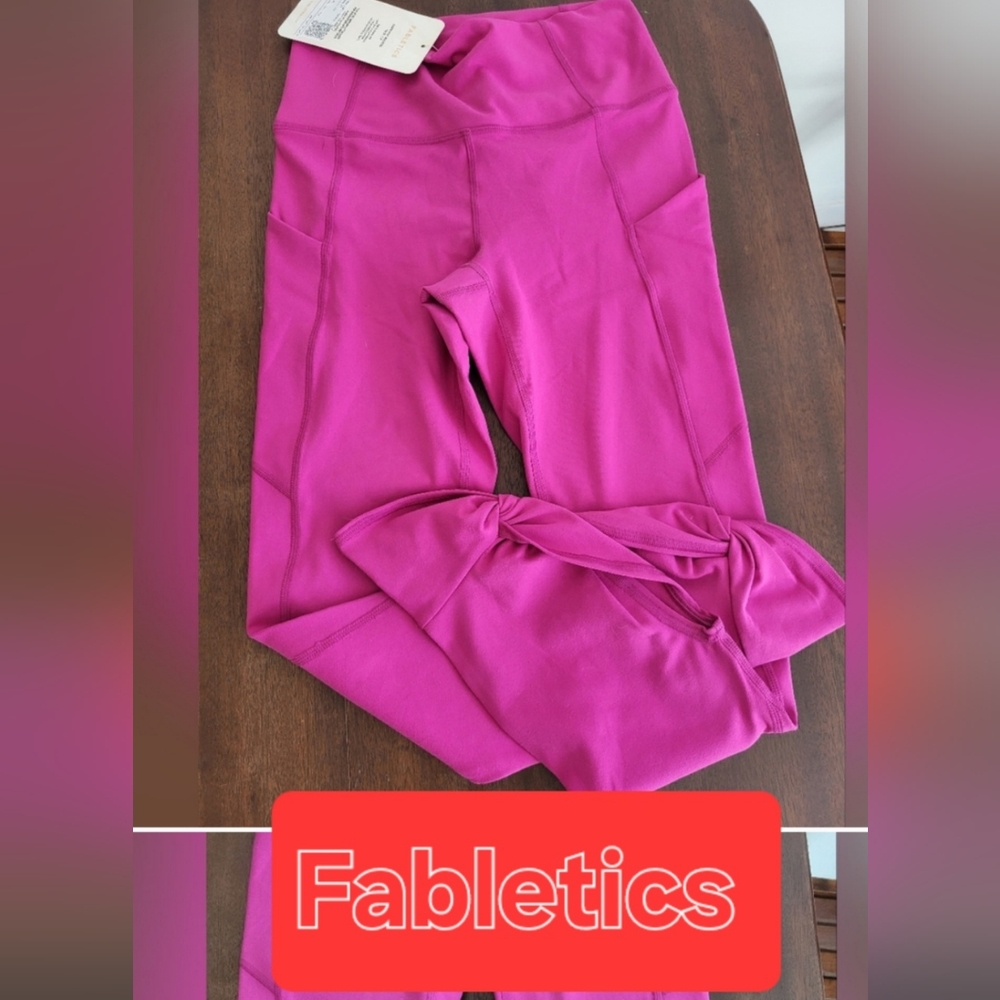 Fabletics Bnwt fabletics high waisted crop leggings xxs